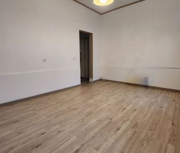 SURESNES - parc du château appartement de 33 m² - 2 pièces - 1 chambre - 1 salle d'eau - Photo 6