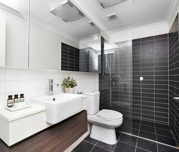 3/2 Yarra Bing Crescent, Burwood VIC 3125 - Photo 1