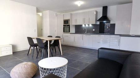 Furnished 3-room apartment in Collonges-sous-Salève, near the Geneva border - Photo 4