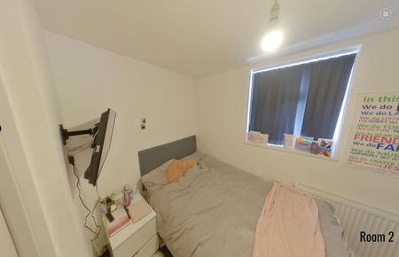 5 Bedroom Ensuite House To Rent - Photo 3