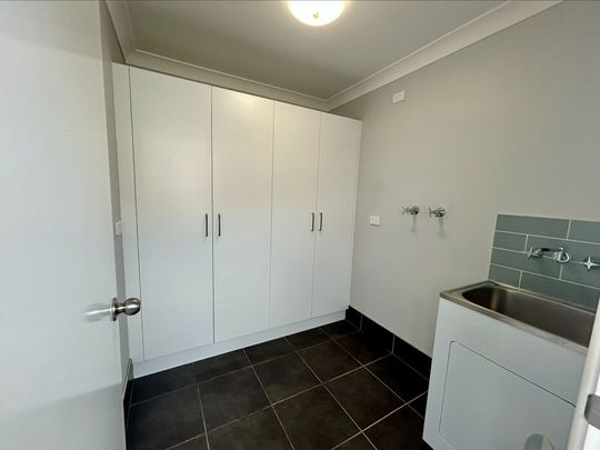 4 Bedroom home in South Tamworth! - Photo 1