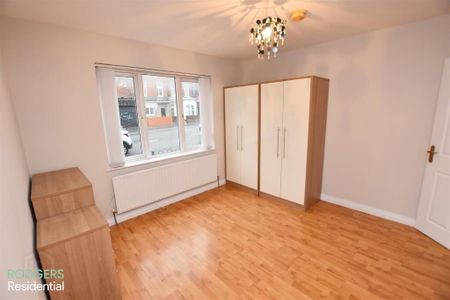 15 Kingscourt Close, Belfast, BT6 9AP - Photo 3