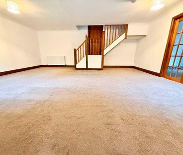 Brook Cottage, Ty Canol, NP44 - Photo 4