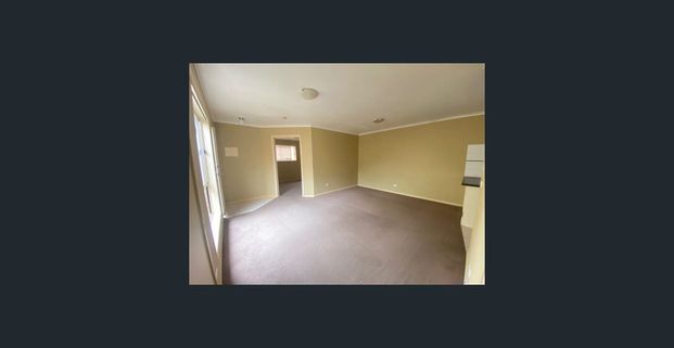 CUTE AND COMPACT - Photo 1