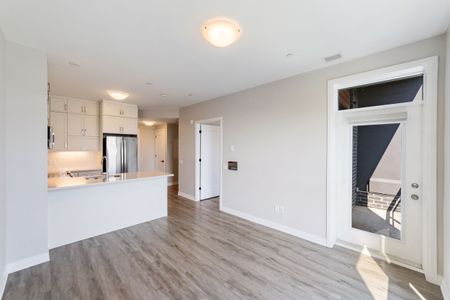 For Lease - 95 Dundas Street Unit# 324, Oakville, Ontario - Photo 3