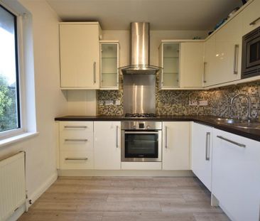 2 bedroom maisonette to rent - Photo 5