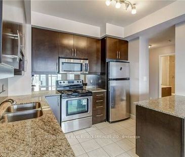 Hurontario / Burnhamthorpe Luxurious 2Bdrm Open Concept High Ceilings - Photo 2