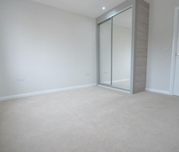 Chalvey Road East, Slough, Berkshire,SL1 - Photo 4