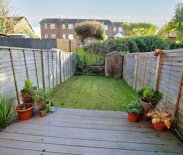 Beaconsfield Road, Aylesbury, HP21 - Photo 2