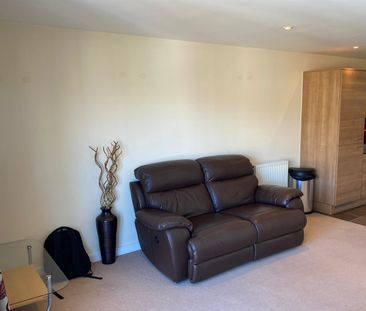 Tean House, Havergate Way, Reading, RG2 0GU - Photo 5