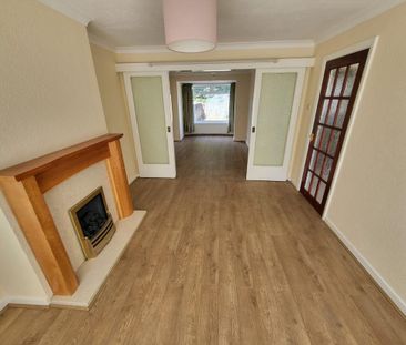 3 bedroom semi-detached house to rent - Photo 2