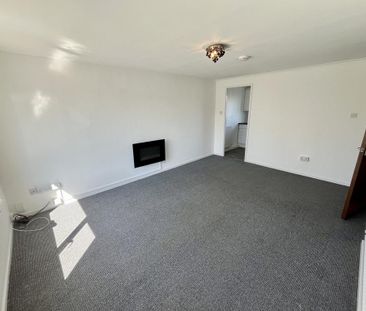 2 bedroom maisonette to rent - Photo 4