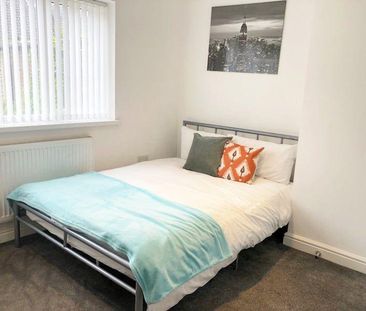 1 bedroom in a house share to rent - Photo 3