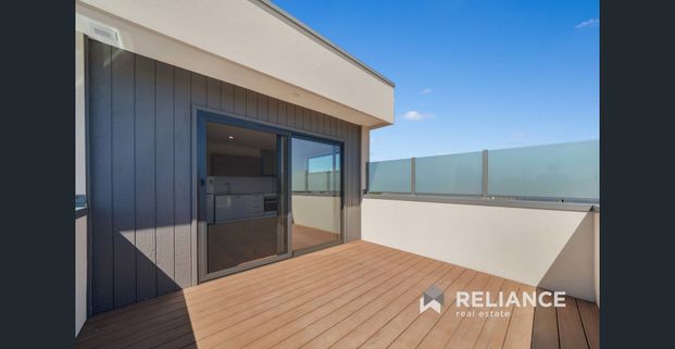 Brand New in a great location! - Photo 1