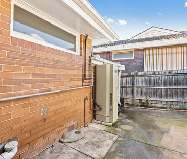 1/4 Raynes Street, Balwyn VIC 3103 - Apartment For Rent | Domain - Photo 2