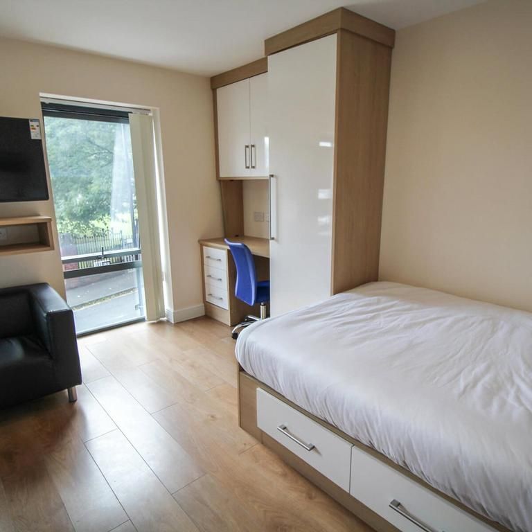 Studio to rent - Photo 1