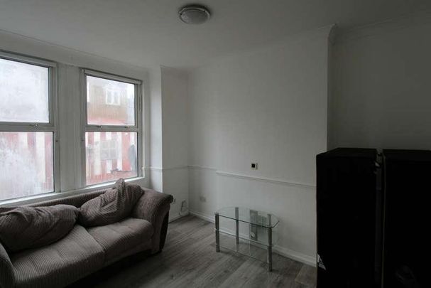 Wealdstone, HA3 - Photo 1