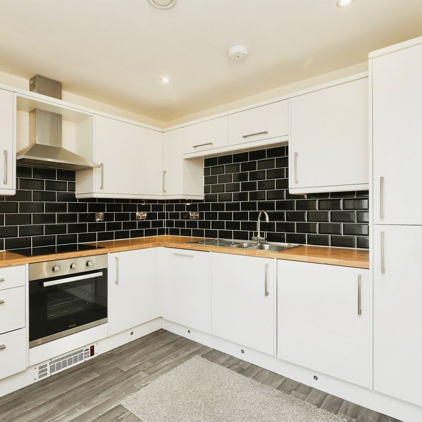 Fitzalan Road, Sheffield - Photo 1