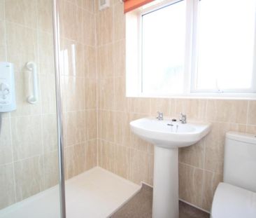 2 bedroom semi-detached house to rent - Photo 4