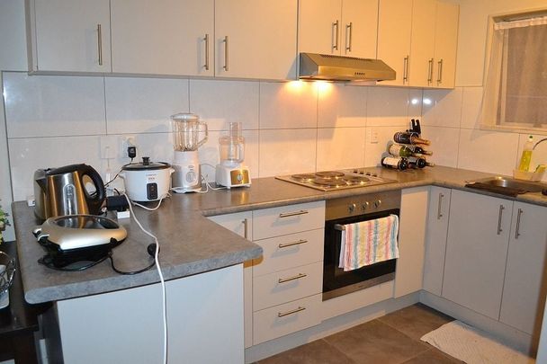 Modern 2 BR Freestanding Unit in Prime Location - Photo 1