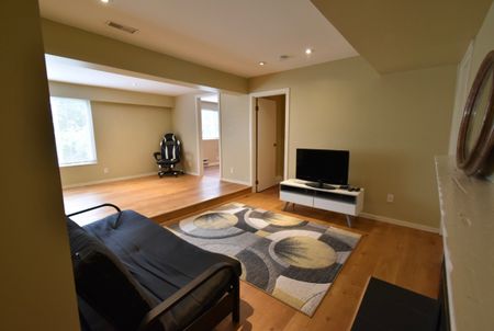 435 Tempe Crescent, North Vancouver (Basement Suite) - Photo 4