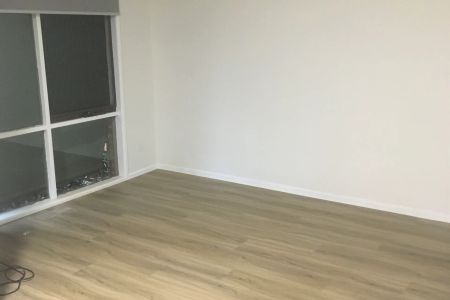 2 Bedroom Unit In Prime Location - Photo 2