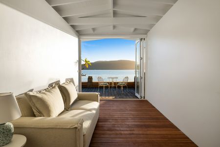 CLASSIC PALM BEACH PITTWATER WATERFRONT - 3-6 MONTH LEASE - Photo 3