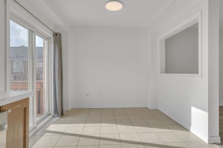 For Lease - 42 Southeast Passage, Whitchurch-Stouffville, Ontario - Photo 5