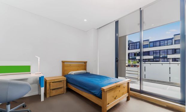 2 Betty Cuthbert Avenue, Sydney - Photo 1