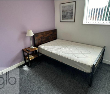 1 bedroom in a house share to rent - Photo 3