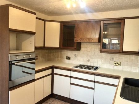 4 bedroom house to rent - Photo 2