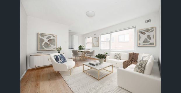 Freshly Renovated Apartment in Ultra-Convenient Location - Photo 1