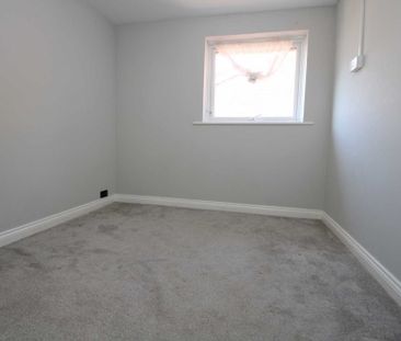 2 bed Flat for rent - Photo 6