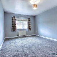 4 BEDROOM House - End Terrace - Photo 1