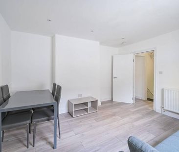 3 bedroom flat to rent - Photo 1