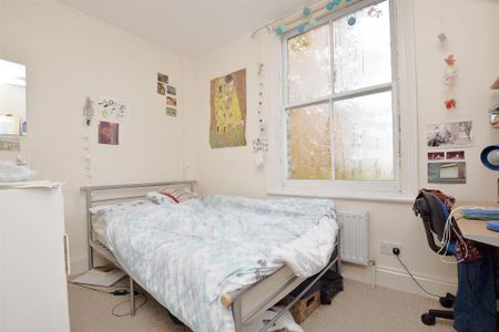 6 bedroom flat to rent - Photo 5