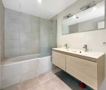 TRES BEL APPARTEMENT PROCHE DE LA GARE - Photo 4