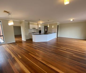 Modern Single Level Family Home - Photo 5