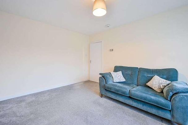 Carlyle Road, Ealing, W5 - Photo 1