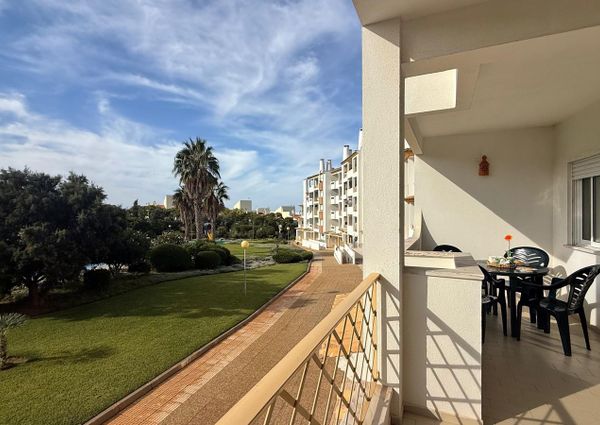 Excelente Apartamento T2 localizado em zona privilegiada de Albufeira.