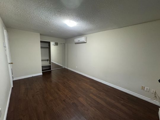 For Lease - 24 Grand river Court, Brampton, Ontario - Photo 1