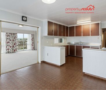 Available Now on Cracroft - Photo 6