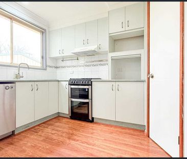 Modern 3-Bedroom Home - Photo 1