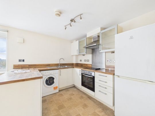 Bath Road, Slough, Berkshire,SL1 - Photo 1