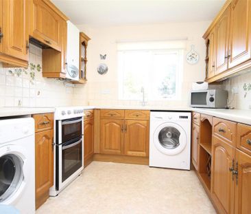 2 bedroom apartment to rent - Photo 4