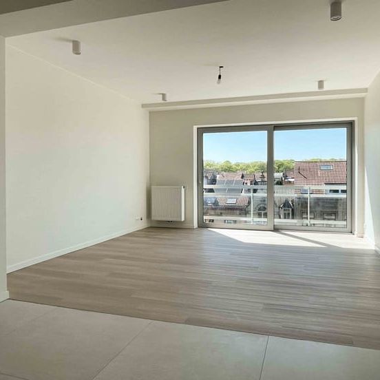 Appartement te huur - Photo 1