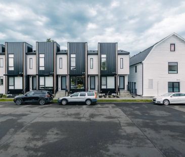 Bright and modern townhome at Stewart Livery — 2 Bedrooms+ Den Townhouse - Photo 1