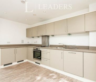 2 bedroom flat to rent - Photo 2