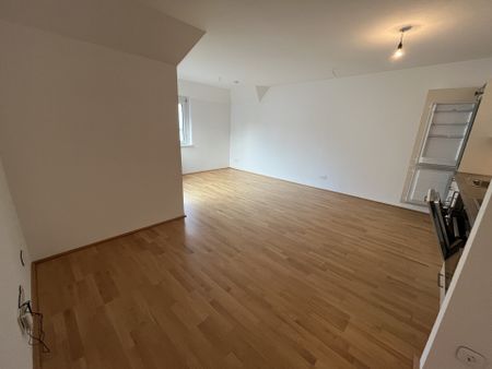 RIVOLO 23: Erstklassige 2-Zimmer-Wohnung mit geschütztem Balkon in Ruhelage - zu mieten in 1230 Wien - Photo 2