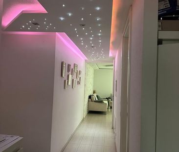 Hochwertige Wohnung mit Garten, Einbauküche und TG-Stellplatz - Photo 1